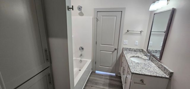 2901 S Bunker Hill Ct, Wichita, KS 67210