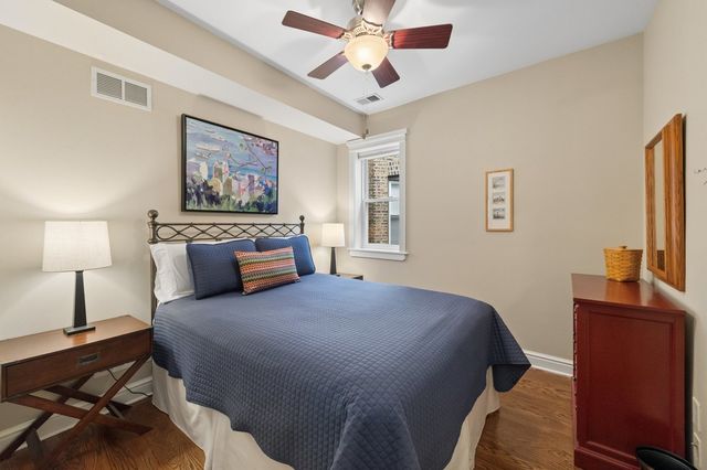 1321 W Winnemac Avenue 2E, Chicago, IL 60640