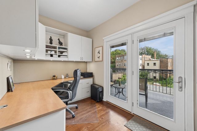 1321 W Winnemac Avenue 2E, Chicago, IL 60640
