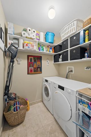 1321 W Winnemac Avenue 2E, Chicago, IL 60640