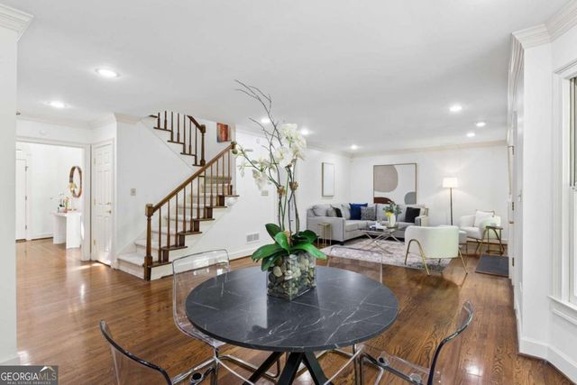 440 Greenlaurel Drive, Sandy Springs, GA 30342