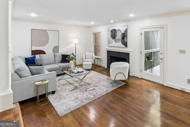 440 Greenlaurel Drive, Sandy Springs, GA 30342