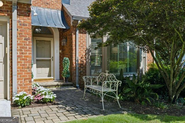 440 Greenlaurel Drive, Sandy Springs, GA 30342