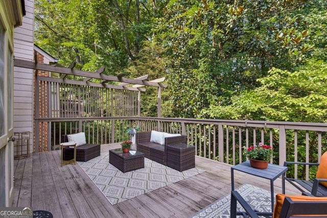 440 Greenlaurel Drive, Sandy Springs, GA 30342
