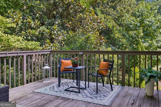 440 Greenlaurel Drive, Sandy Springs, GA 30342