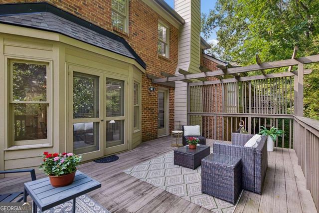 440 Greenlaurel Drive, Sandy Springs, GA 30342