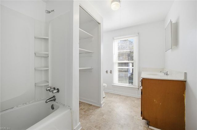 1027 27th ST, Newport News, VA 23607