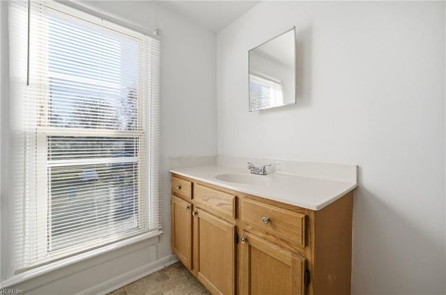 1027 27th ST, Newport News, VA 23607