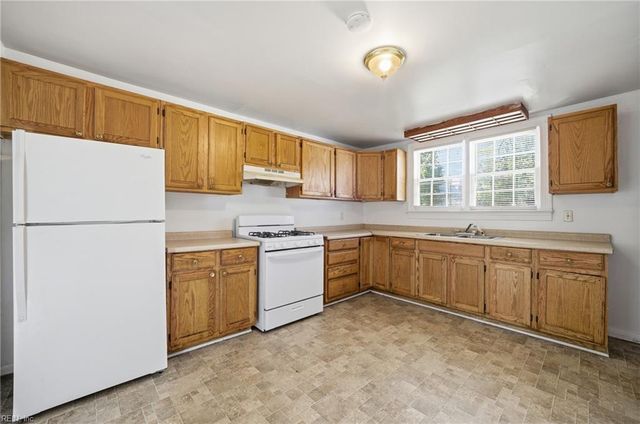 1027 27th ST, Newport News, VA 23607