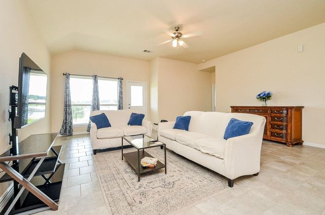 279 Shoreview Drive, Conroe, TX 77303