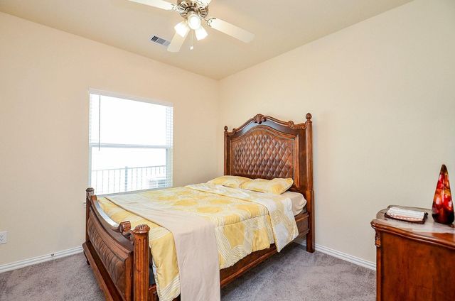 279 Shoreview Drive, Conroe, TX 77303