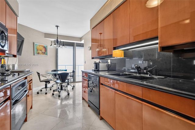 18671 Collins Avenue 2501, Sunny Isles Beach, FL 33160