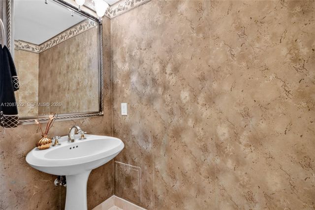 18671 Collins Avenue 2501, Sunny Isles Beach, FL 33160