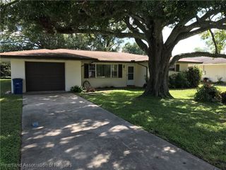 2728 Queenswood Drive, Sebring, FL 33870