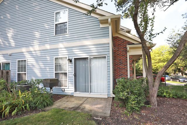 865 N Shady Oaks Drive, Elgin, IL 60120