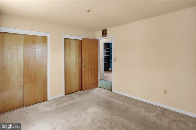 512 W NICHOLAS ST, Frackville, PA 17931
