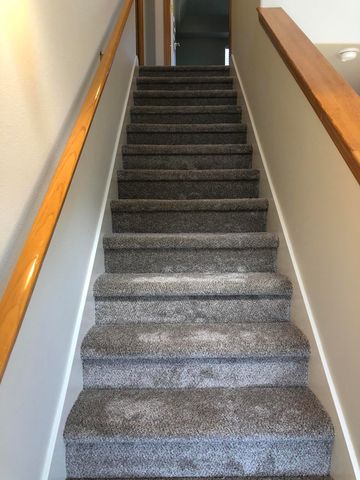 1556 SW Reindeer Avenue, Redmond, OR 97756