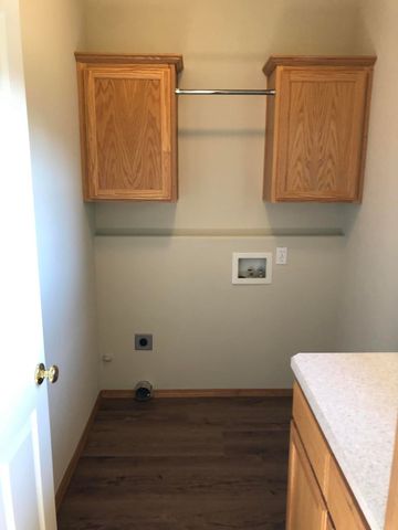 1556 SW Reindeer Avenue, Redmond, OR 97756
