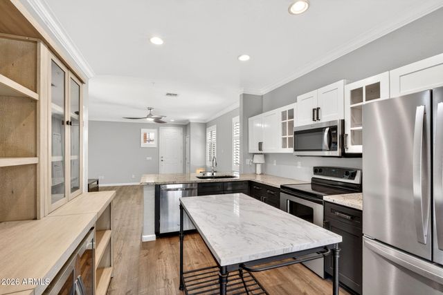 963 S COLONIAL Drive, Gilbert, AZ 85296