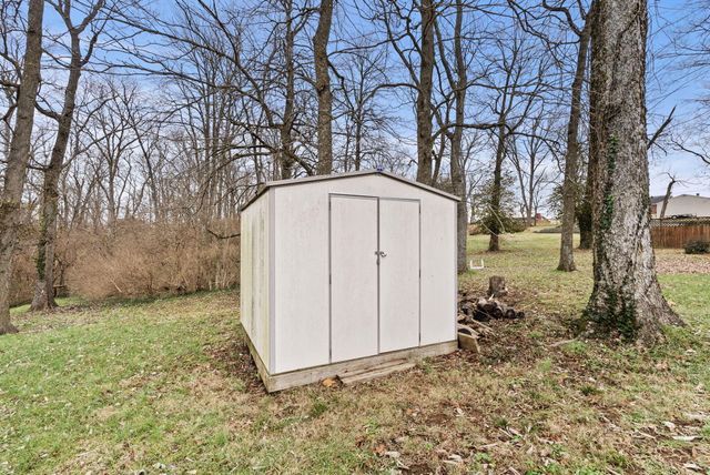 633 Pleasant Hill Drive, Harrodsburg, KY 40330