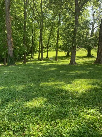 633 Pleasant Hill Drive, Harrodsburg, KY 40330