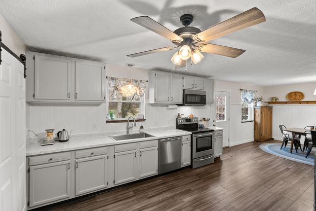 633 Pleasant Hill Drive, Harrodsburg, KY 40330