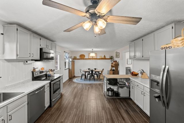 633 Pleasant Hill Drive, Harrodsburg, KY 40330