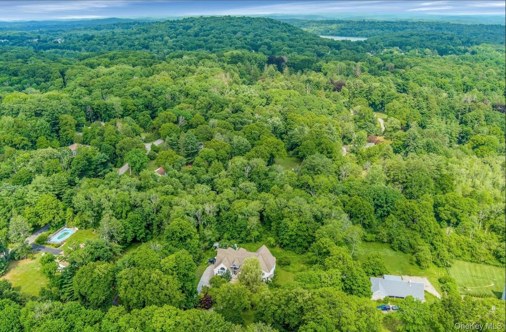 2358 Broad Street, Yorktown Heights, NY 10598 — photo 4