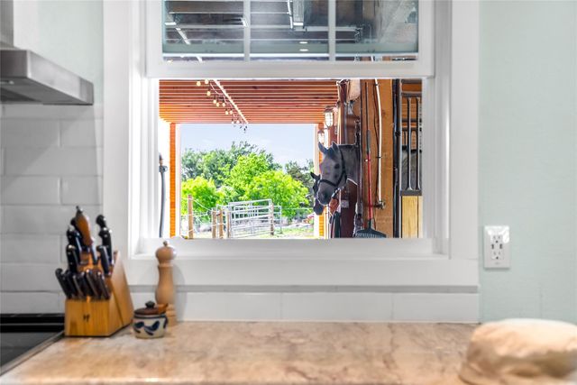 7670 Nez Perce TRCE, Manor, TX 78653