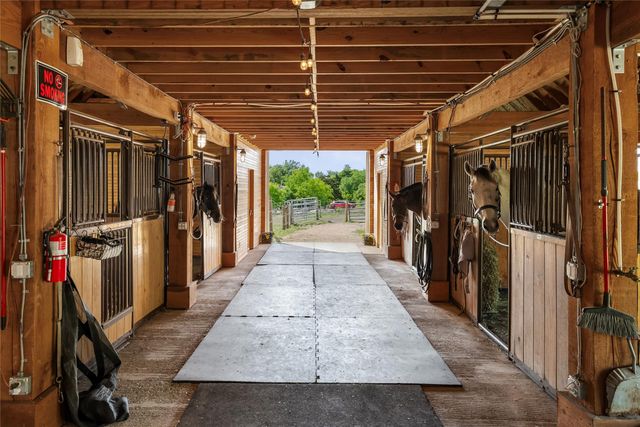 7670 Nez Perce TRCE, Manor, TX 78653