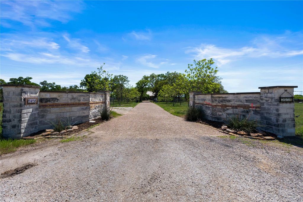 7670 Nez Perce TRCE, Manor, TX 78653