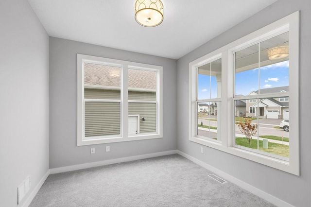 11797 35th Street N, Lake Elmo, MN 55042