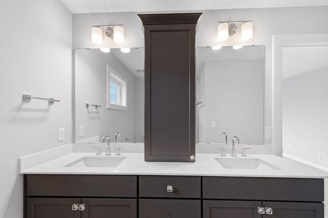 11797 35th Street N, Lake Elmo, MN 55042