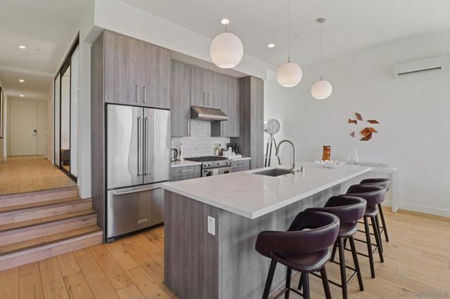 2355 Front St, San Diego, CA 92101