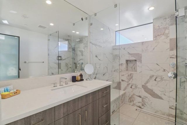 2355 Front St, San Diego, CA 92101