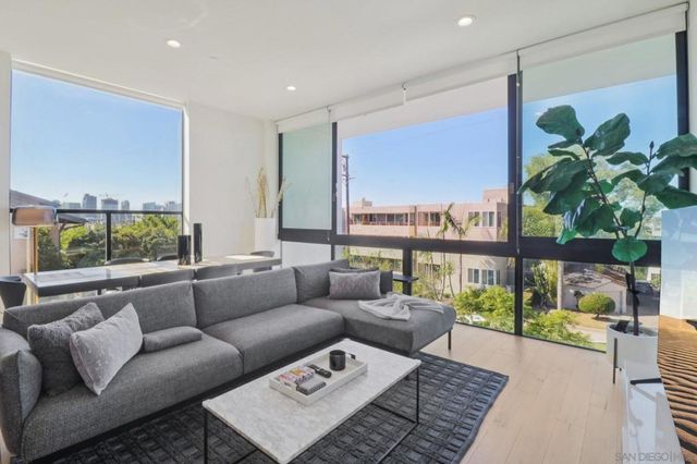 2355 Front St, San Diego, CA 92101