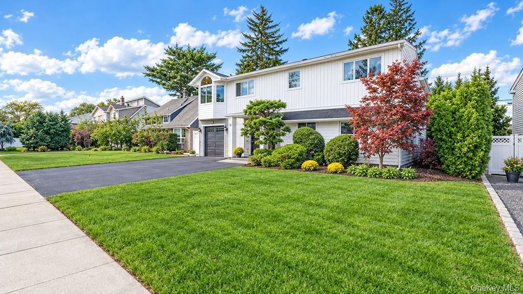 15 Coachman Lane, Levittown, NY 11756 — photo 2