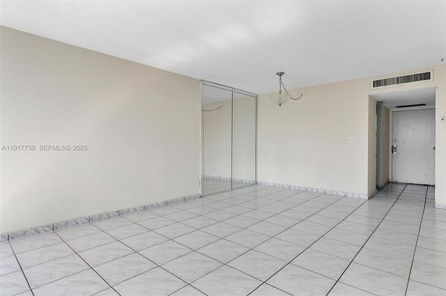 3101 N Country Club Drive 504, Aventura, FL 33180