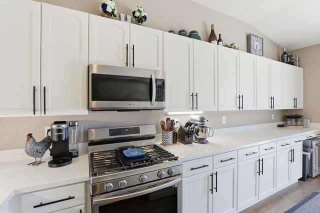 2336 Meadowbrook Dr, Lodi, CA 95242