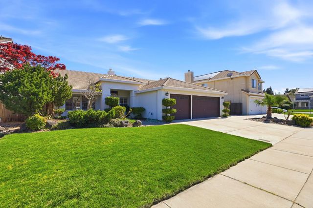 2336 Meadowbrook Dr, Lodi, CA 95242