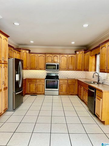 1617 POPLAR LANE, Gardendale, AL 35071