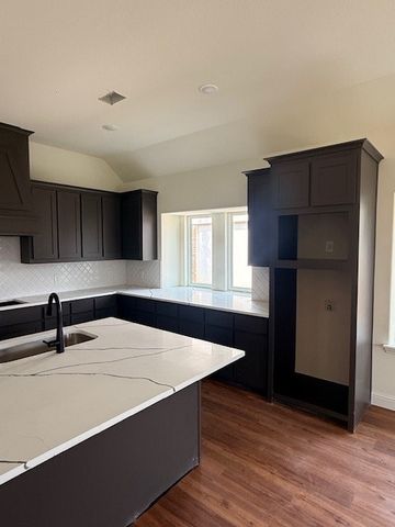 819 Beverly Drive, Grapevine, TX 76051