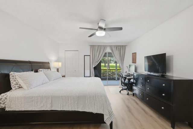 6100 NW 44TH Street 104, Lauderhill, FL 33319