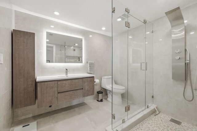 6100 NW 44TH Street 104, Lauderhill, FL 33319