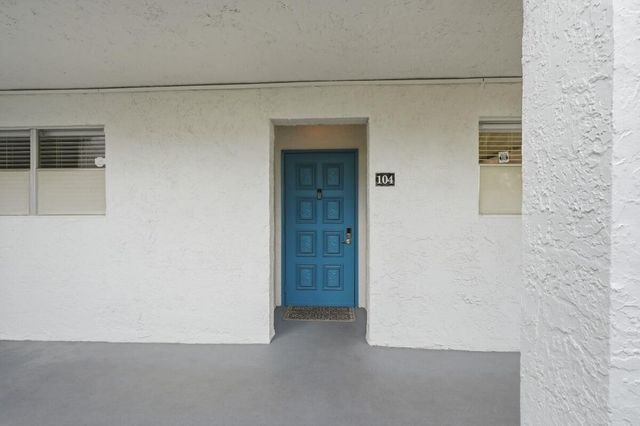 6100 NW 44TH Street 104, Lauderhill, FL 33319