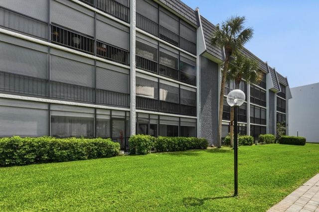 6100 NW 44TH Street 104, Lauderhill, FL 33319