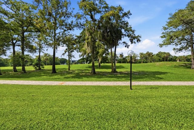 6100 NW 44TH Street 104, Lauderhill, FL 33319