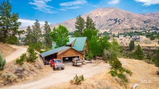 42 Hummingbird Haven, Boise, ID 83716