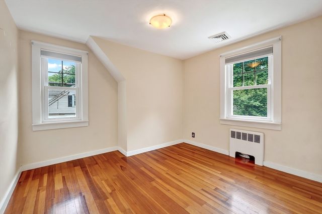 200 South Rd, Bedford, MA 01730