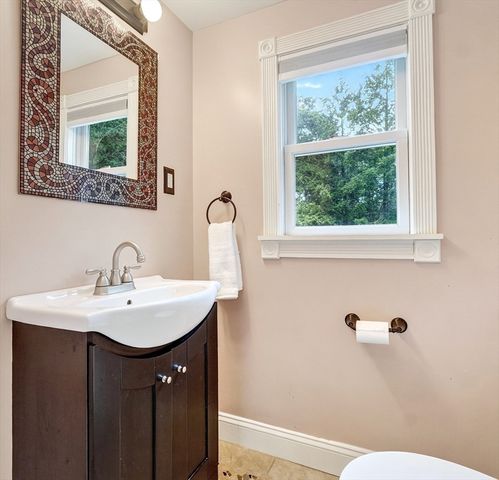 200 South Rd, Bedford, MA 01730